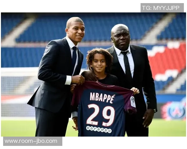 姆巴佩为弟弟伊桑庆生晒照送祝福愿你未来一切顺利幸福满满